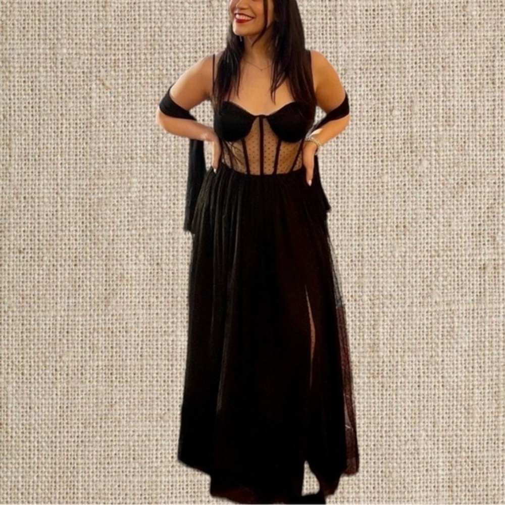 Elegant Black Evening Dress with Sheer Corset Detail